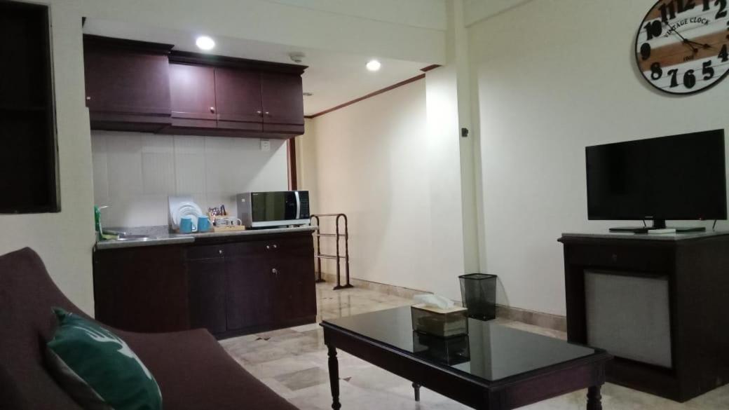 Kun'S Stay Private Apartments Seminyak  Exterior photo